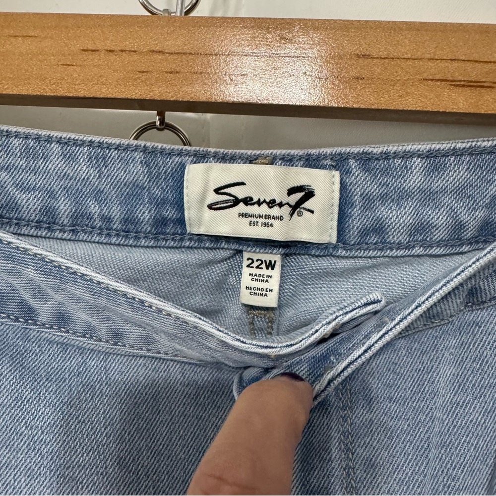 Seven7 Women’s Loose Straight High Rise Jeans Plus Size: 22W - Picture 4 of 10